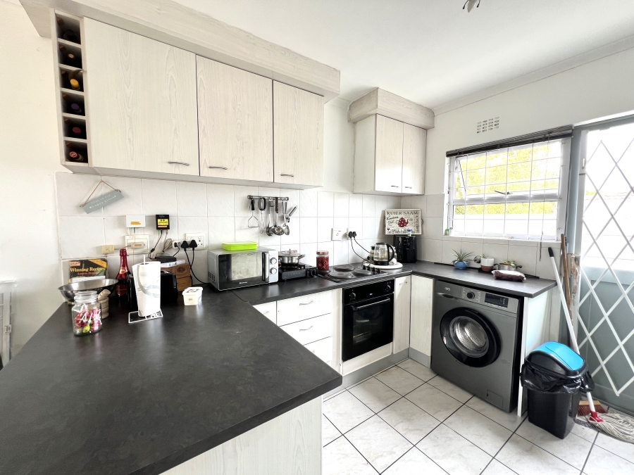 To Let 2 Bedroom Property for Rent in Sunningdale Western Cape